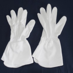 Gants blancs porte drapeau