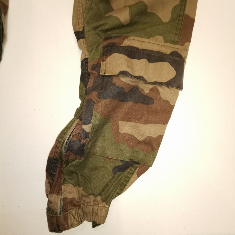 Combinaison (jumpsuit) Noire En Soie Avec Broderies - Taille 10 - Sans Manches - Neuf Avec étiquettes